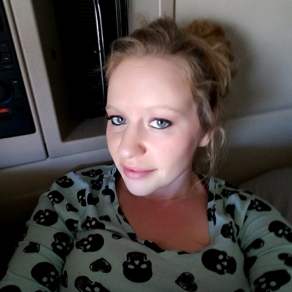 Meet your Posher, Priscilla - Picture 1 of 1